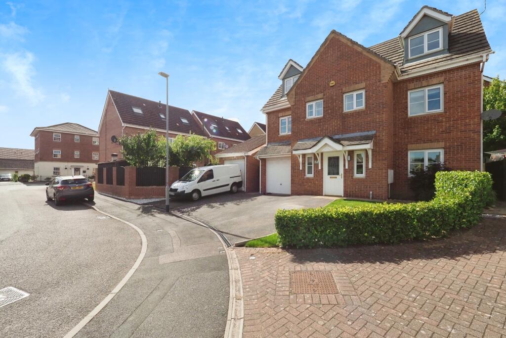 An Extensive Plot for its next Growing Family - Great Looking House