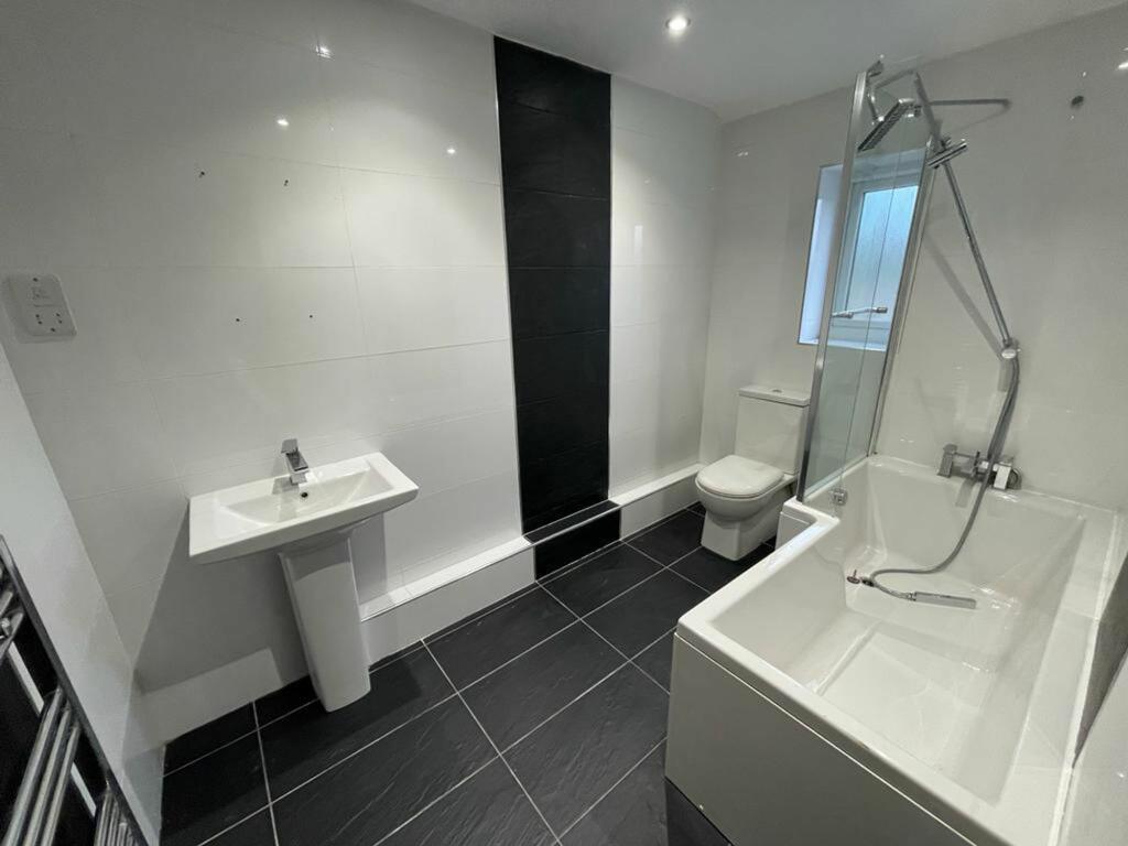 HOUSE BATHROOM