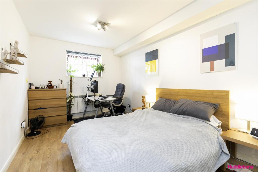 F1, 3 Torriano Mews -12.jpg