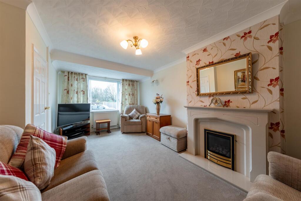 61 Blackcroft Avenue-006.jpg