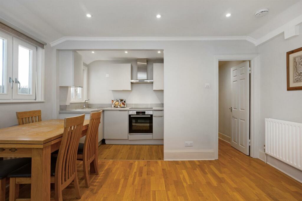 82876_Flat 42 44 Denbigh (15)_low.jpg