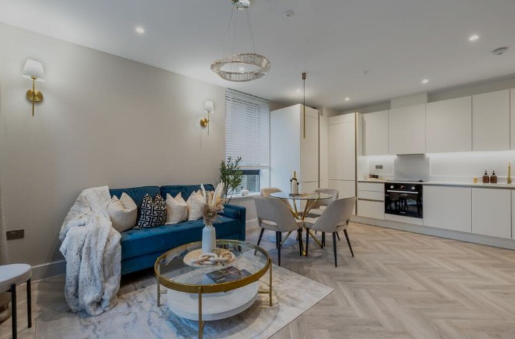 Eden Grove, TW18 Short Let | All Bills Included | 3 Month Minimum | Fully Furnished