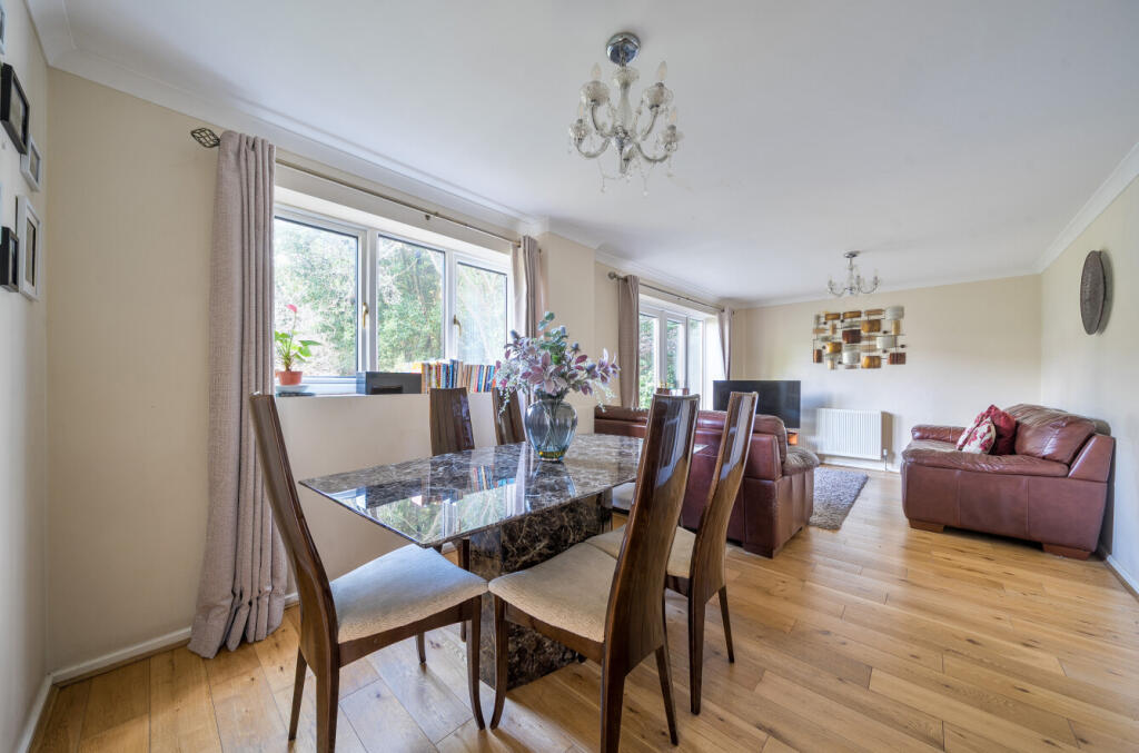 1349302-21-68b9c7...