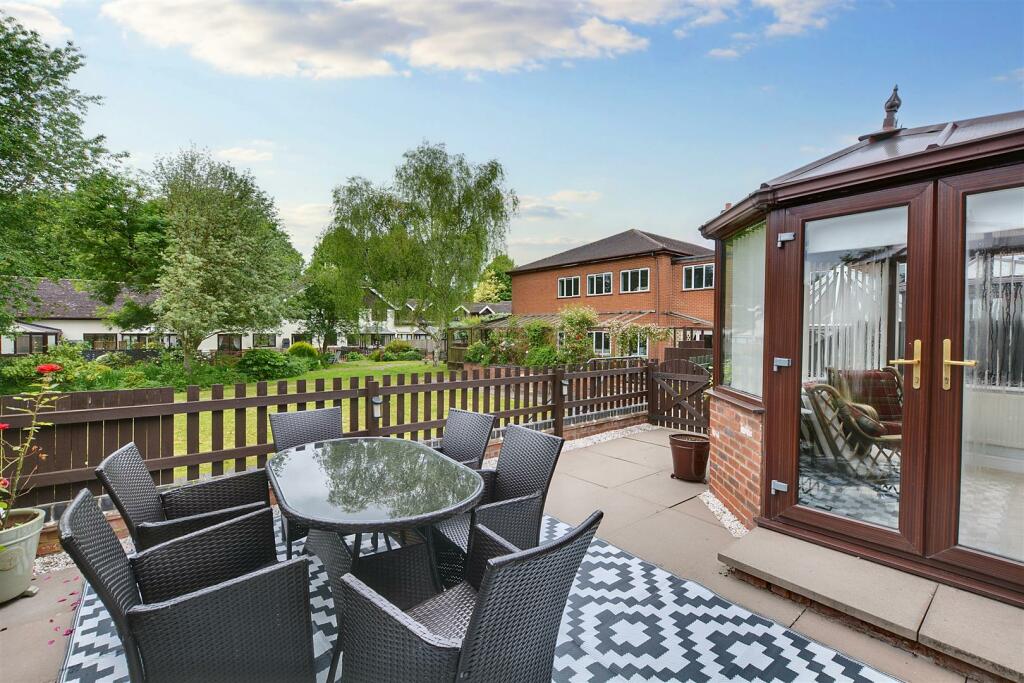 DSC_3966garden and view.jpeg