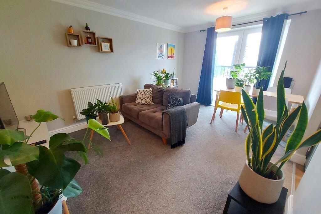 14' Sitting &amp; Dining