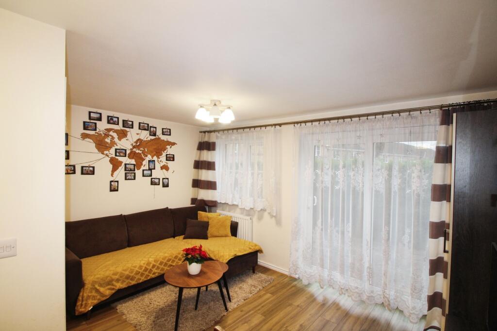Lounge..JPG