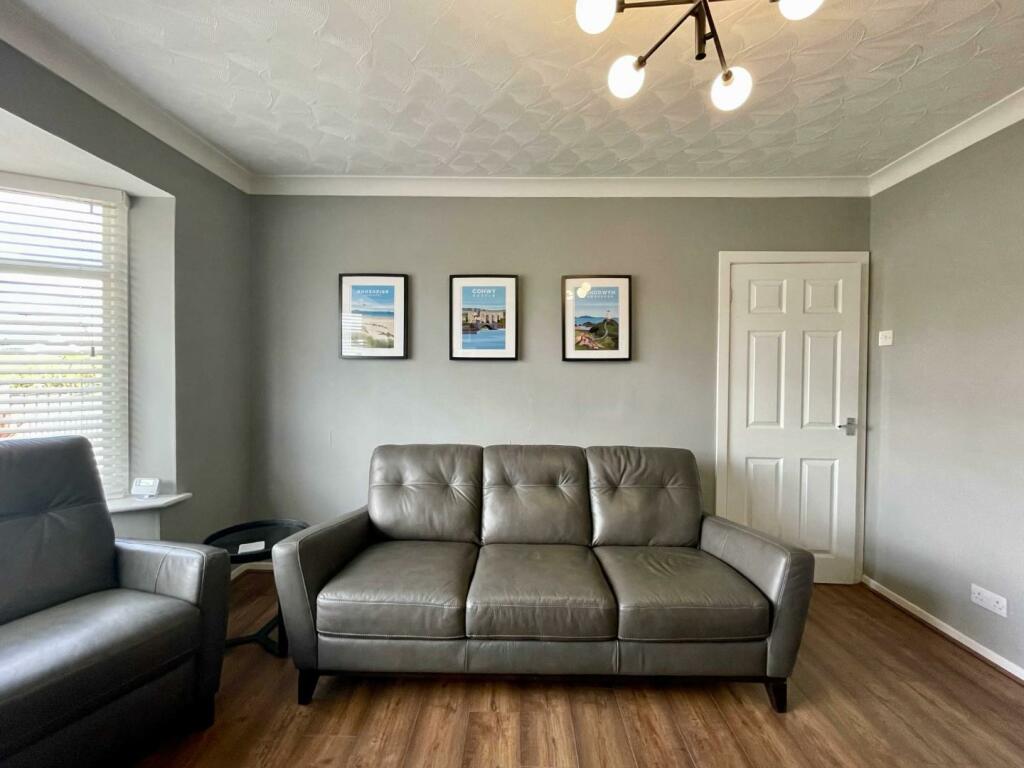 LulworthCres24lnge2.jpg