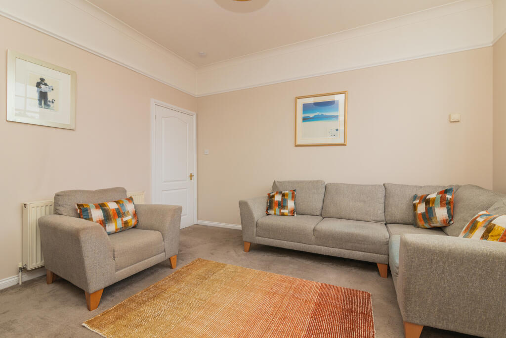 Flat 2 Braids Court  Paisley PA2 6HR-6