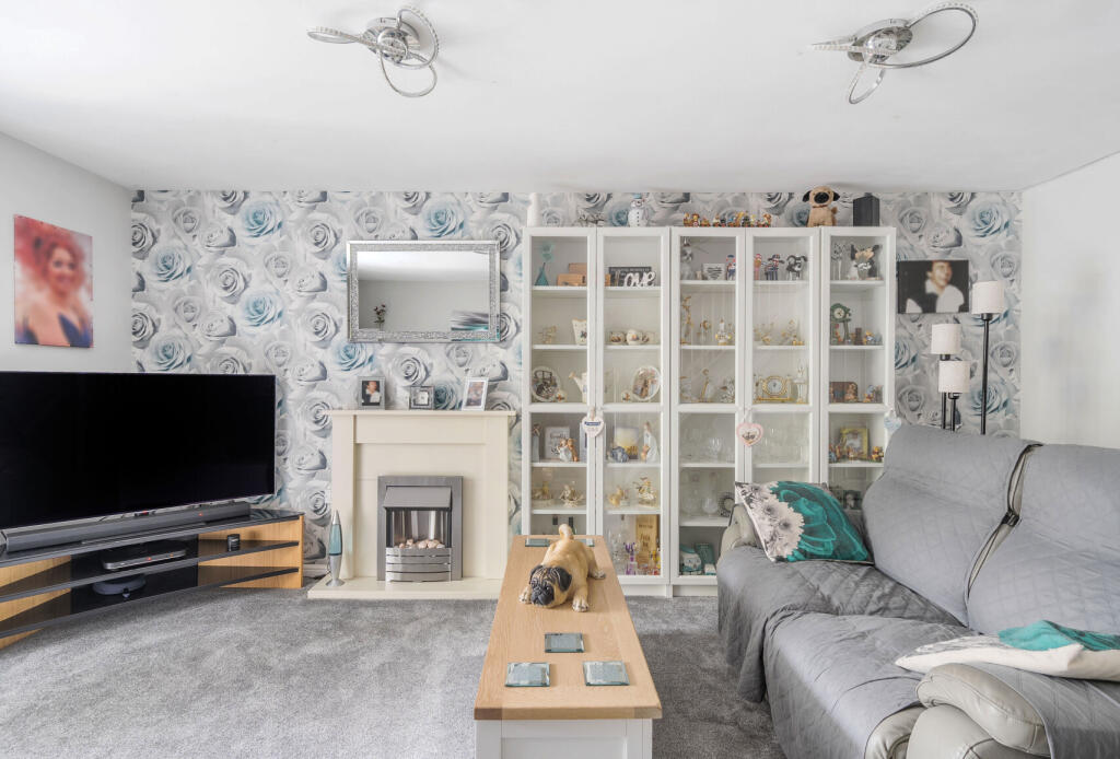 1328545-1-6882622...