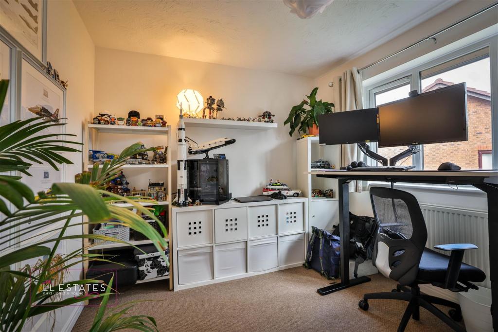 9 Llwyn Rhuthun-42 office.jpg
