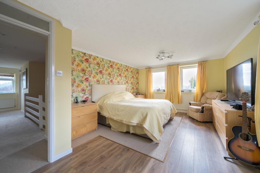 1300560-25-683d997844984