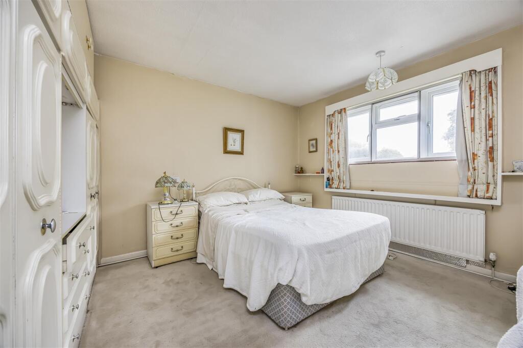 134 Wych Lane, Gosport-PorticoMarketing-SoldBy-4.j