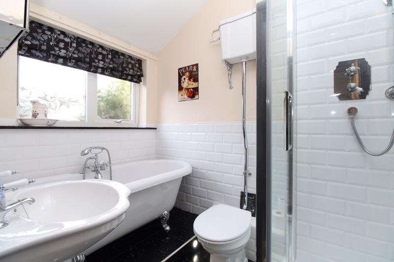 Family Bathroom 
