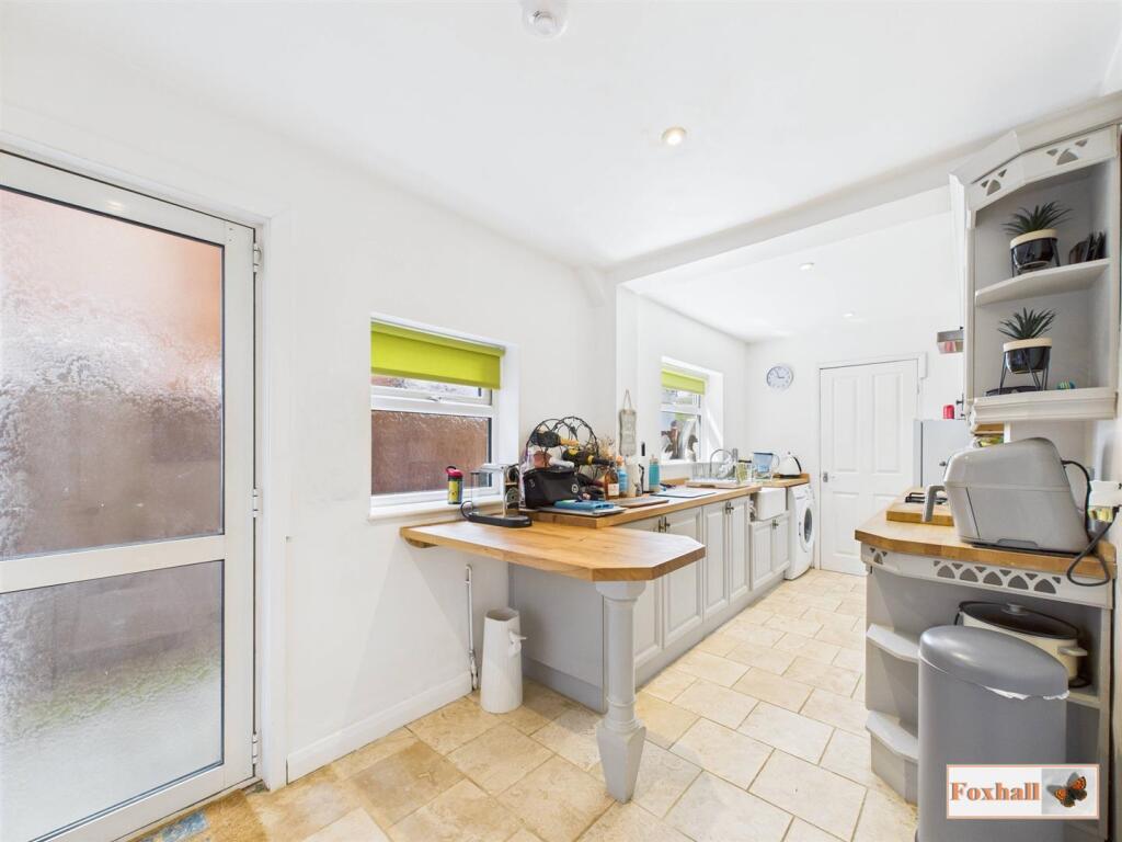 Kitchen / Breakfast Room