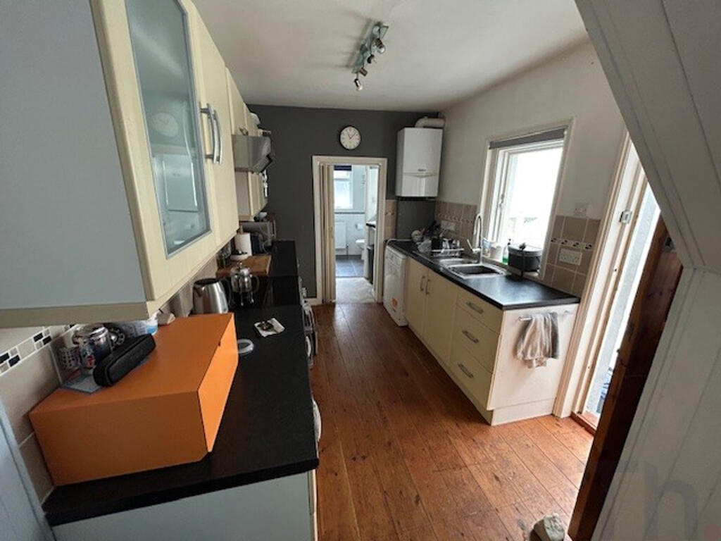 Kitchen 2