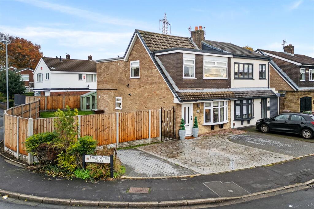 1 Thorndyke Close-45.jpg