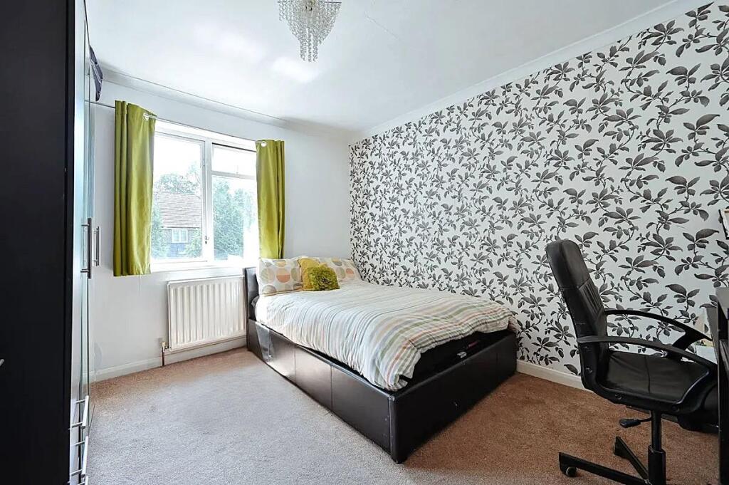 bedroom 3.jpg