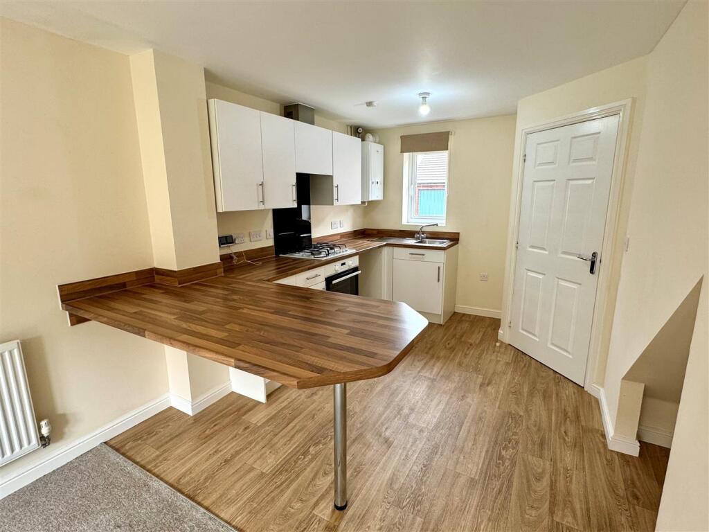 24 Stret Lowarth Kitchen