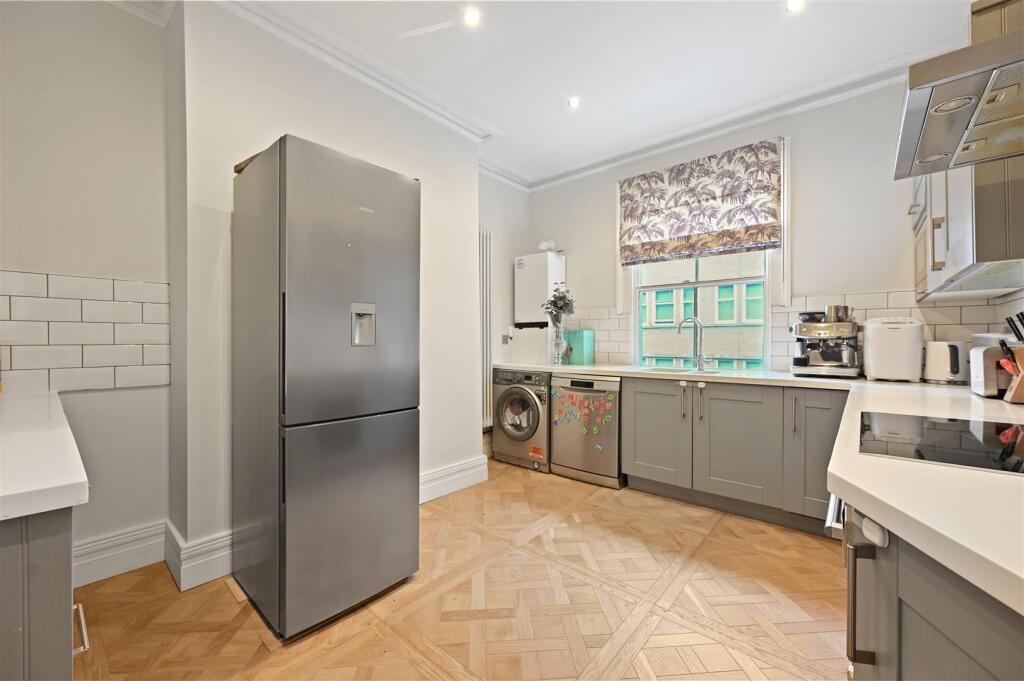 Minford Gardens - Kitchen3 (1).JPG