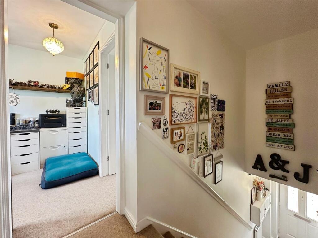 1a3a9695--4E96-B606-98CD8838EE80-70527-0000339D0C1