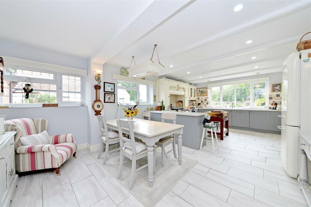 Windy Ridge Internal (24).jpg