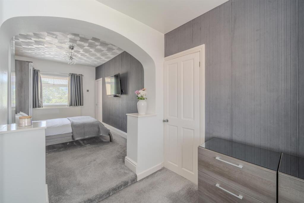 194 The Highway-8.jpg