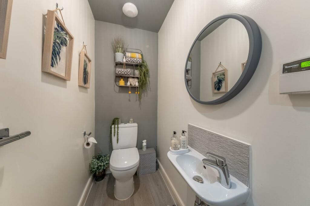 2 Bluebell Close-017.jpg