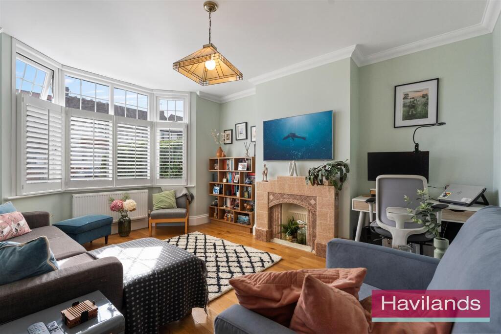 Oaktree Avenue-17.jpg