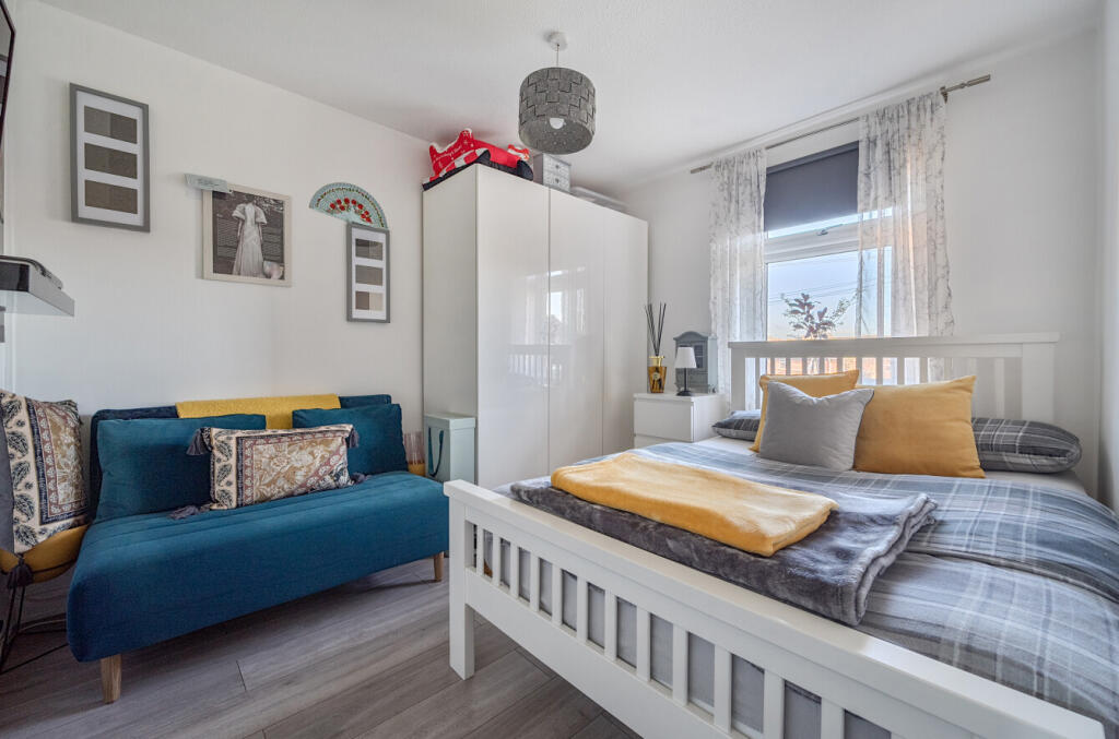 1388368-11-693ace...