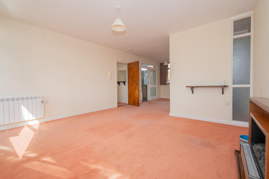 general Carmel Court