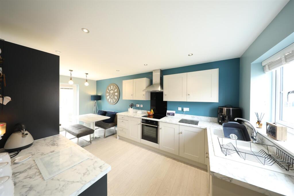 Kitchen diner