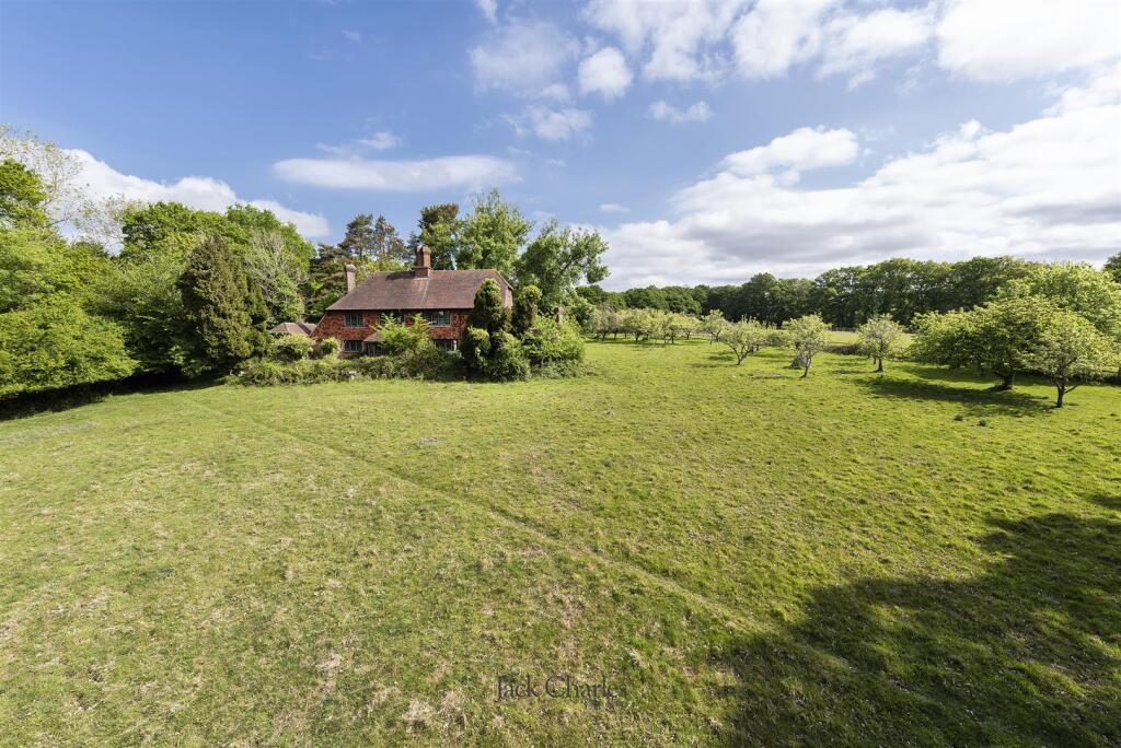 Brockhill, Barden Rd, TN3 0LJ 001.jpg