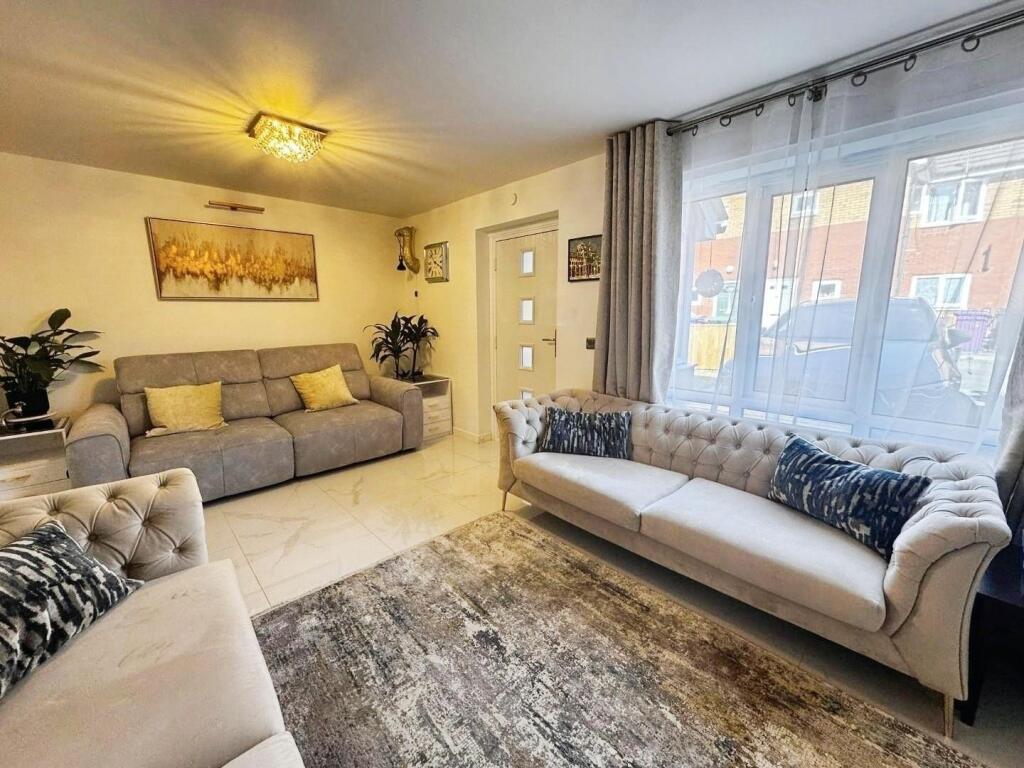 2e9d69fa-WhatsApp 20Image 202025-08-12 20at 2013.3