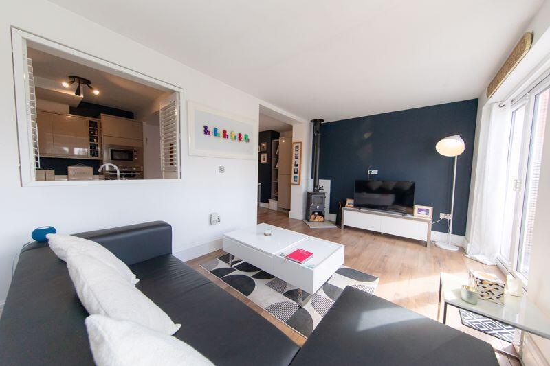 Rear lounge, kitchen &amp; dining area