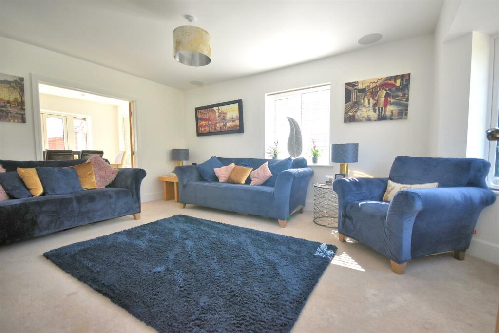 Sitting Room.jpg