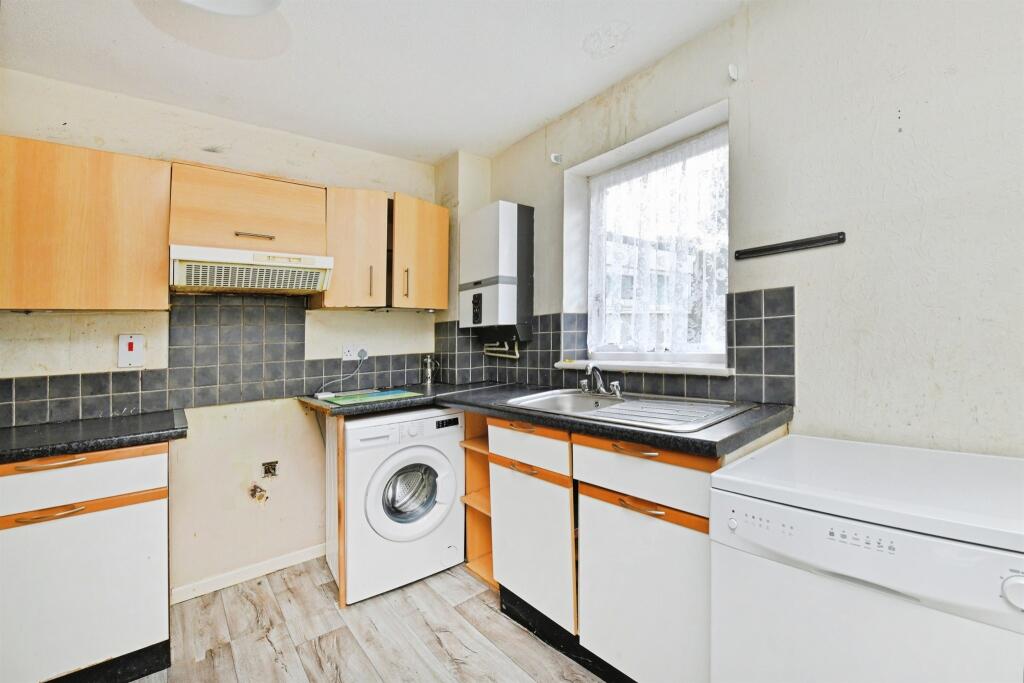 Kitchen &amp; Dining Space 