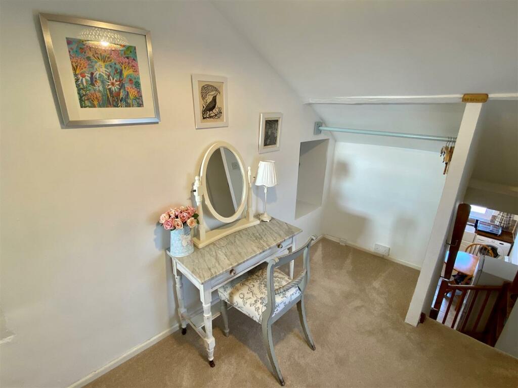Sparrow Cottage Dressing Room