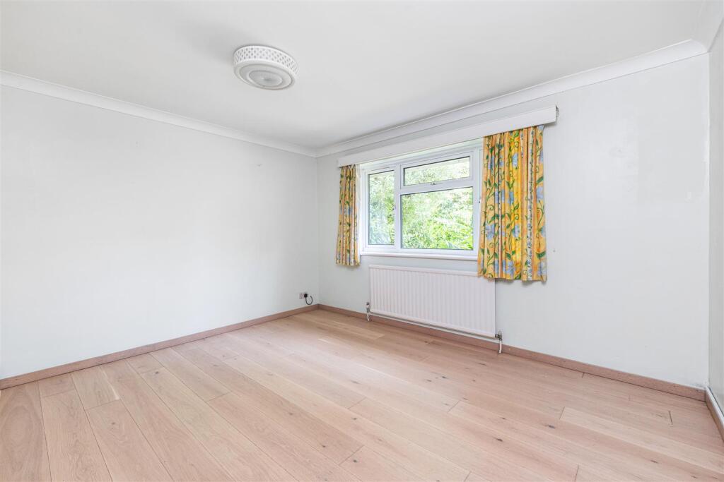 Bonners, Mark Way, GU7 2BW-38.jpg