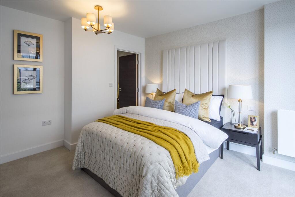 Show Apartment