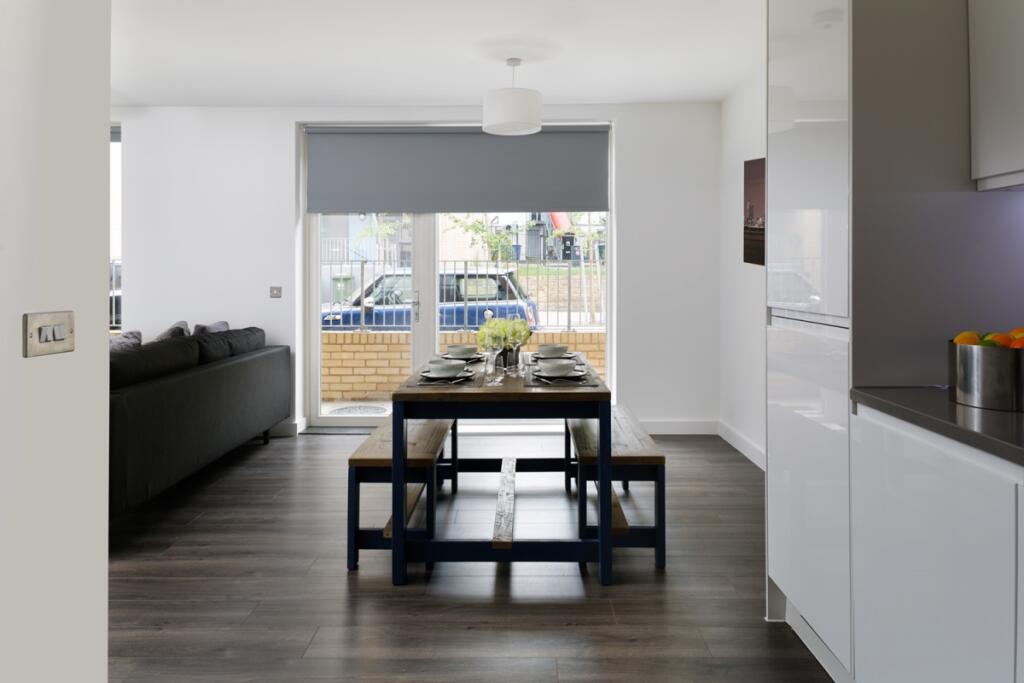 Batavia_04_lowres...