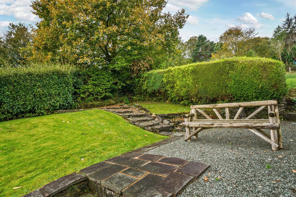 Patio Seating Are...