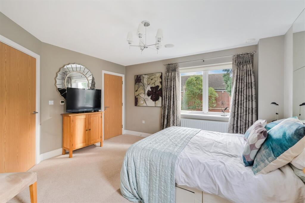 MULBERYY CLOSE (28).jpg