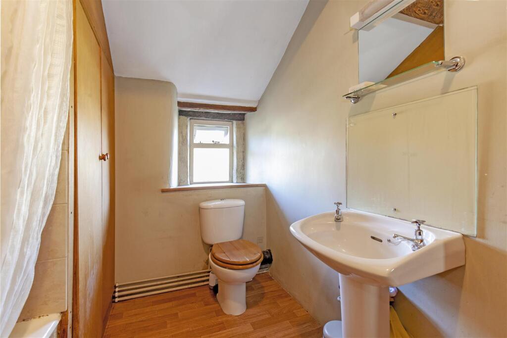 Bathroom-2.jpg