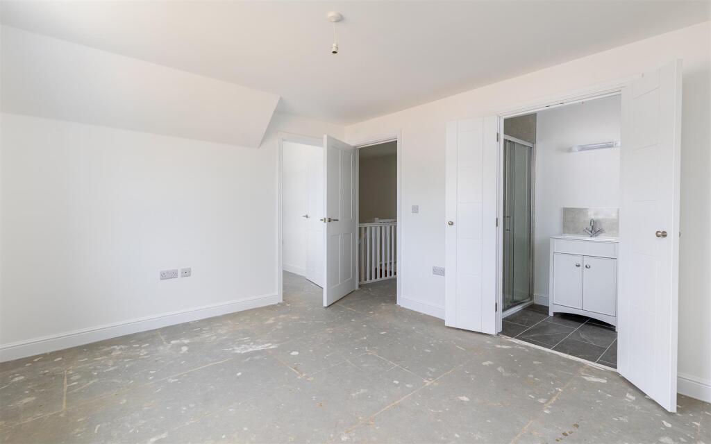 Bedroom 1.jpg