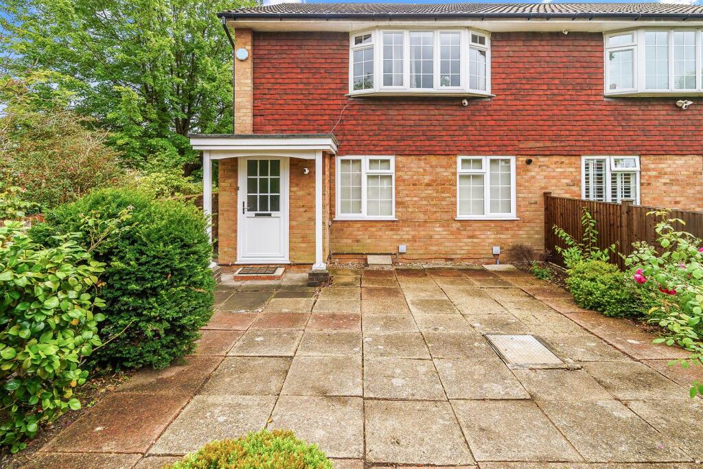 COURT ROAD, 12 (3).jpg