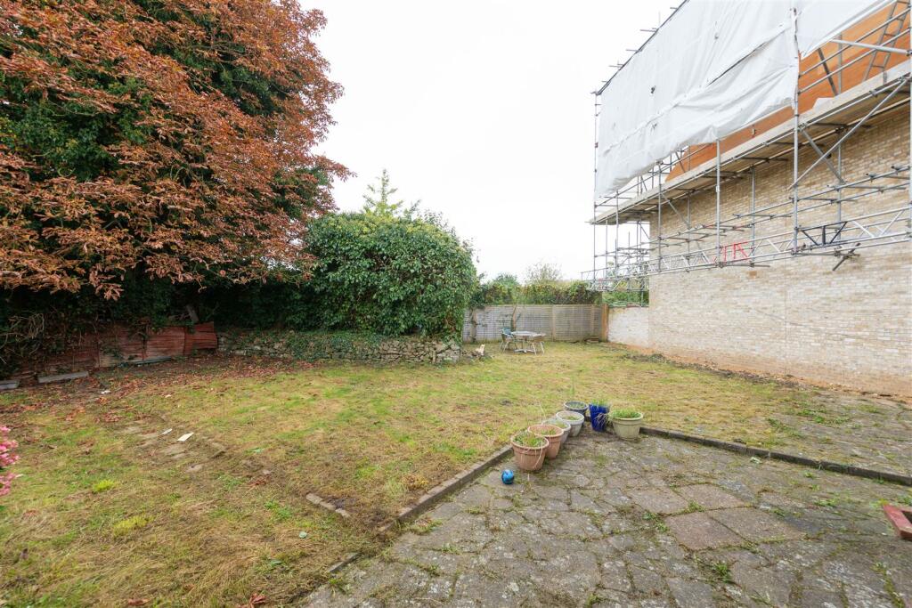 Priors Croft, E17