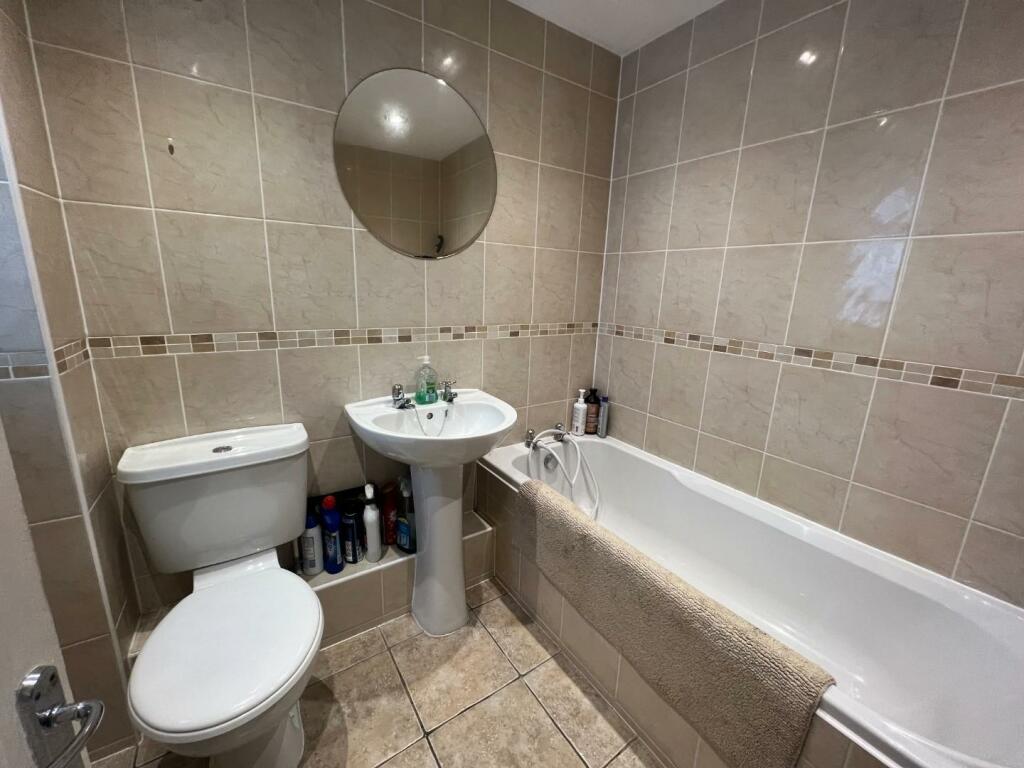 Bathroom.JPG