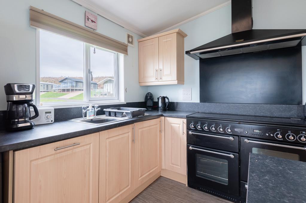 KITCHEN AGAIN