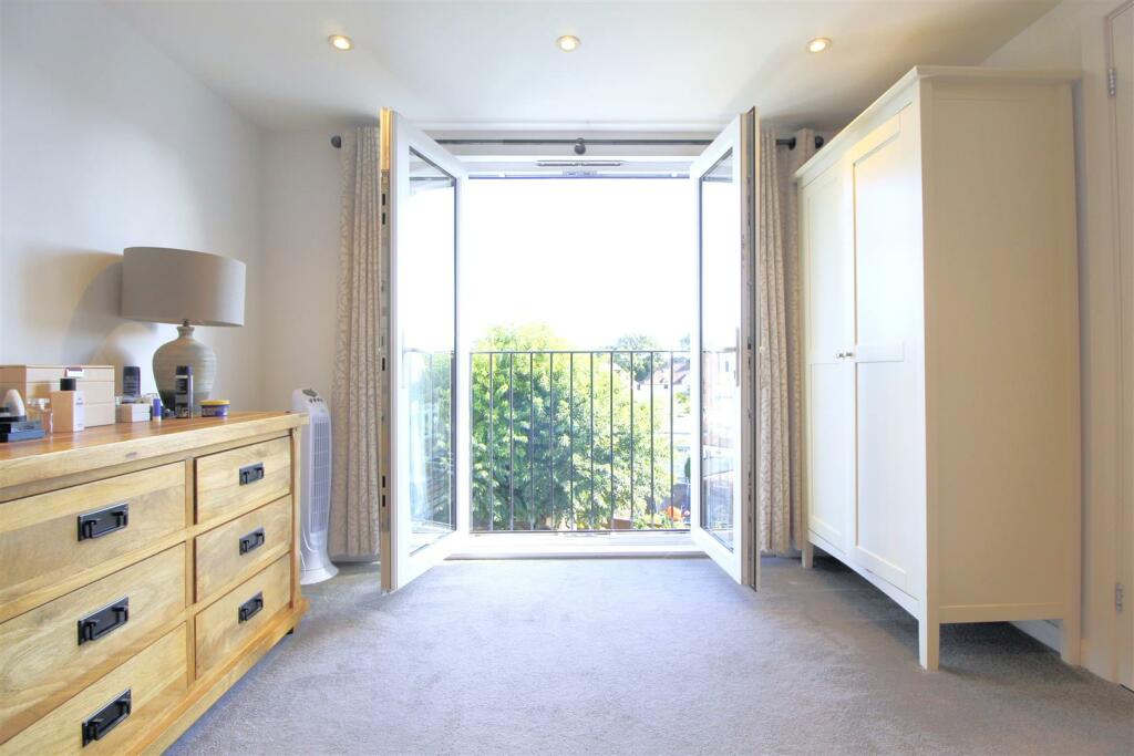 Juliette Balcony.jpg