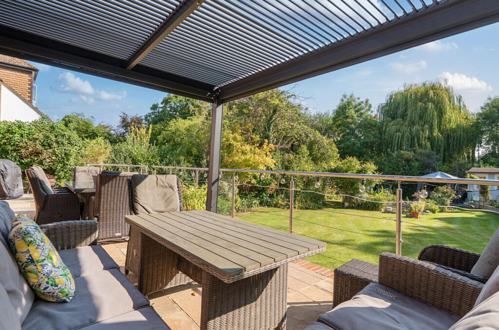 1340530-18-689f03...